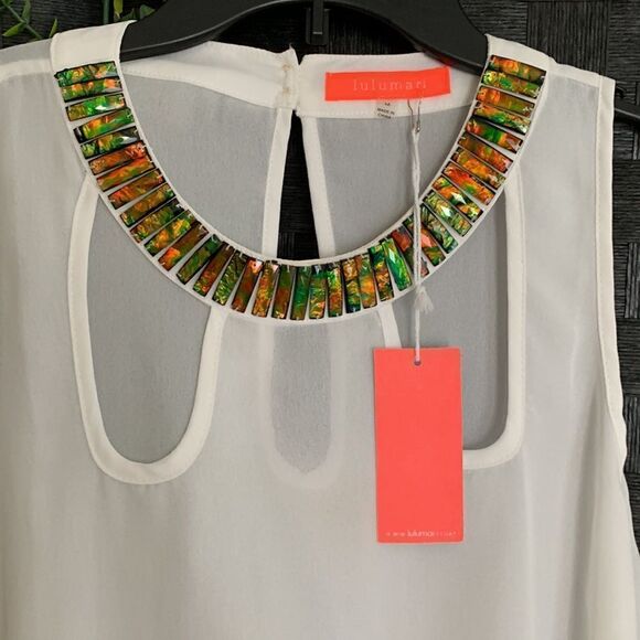 Lulumari Size Medium sleeveless top with beaded detail - Picture 3 of 8